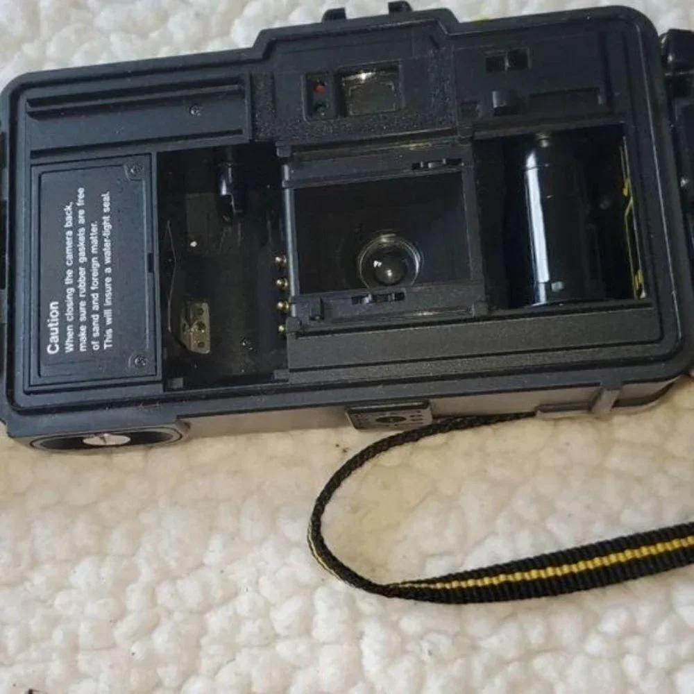 Vivitar Vintage Trek 50 Camera with Strap & Flash‎